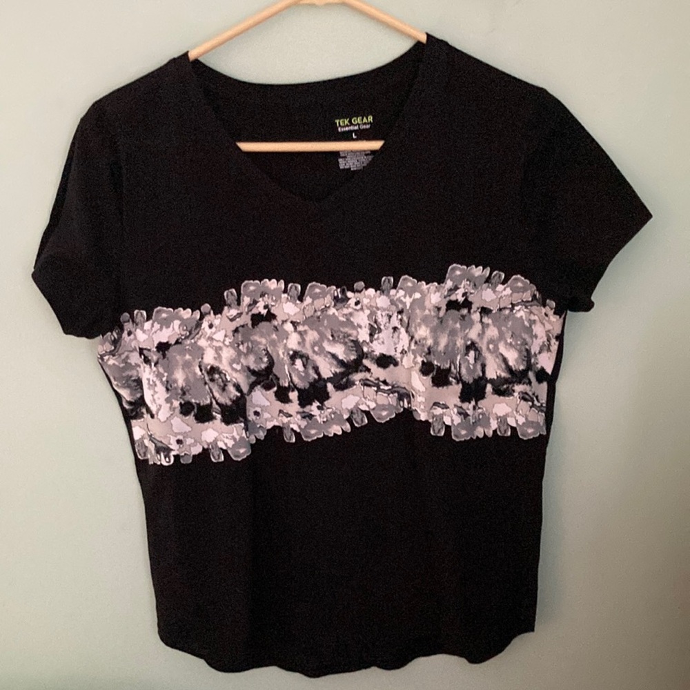 3/$15 NWOT Tek Gear Black Women's V Neck Tee
